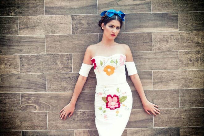 לפענח את המסתורין של נערות לפענח את המסתורין של נערות