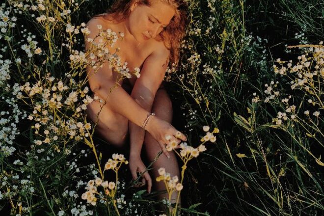 "דירה דיסקרטית: העולם המפתה של זנות יוקרתית"